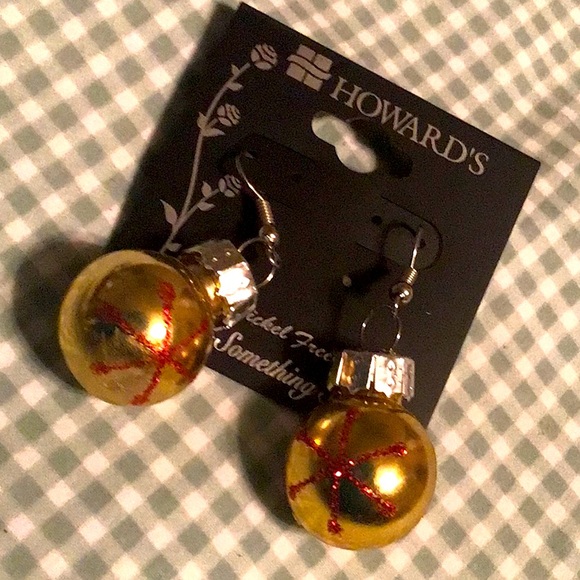 Dangling Christmas holiday ornament earrings - Picture 3 of 3